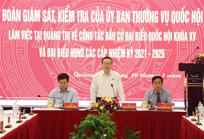 Đoàn Ủy ban Thường vụ Quốc hội kiểm tra bầu cử tại Quảng Trị ảnh 1