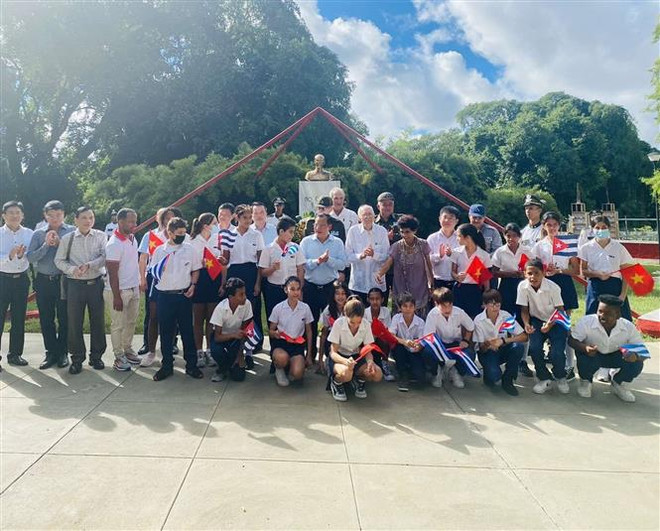 ttxvn bo cong an lam viec tai Cuba3.jpg