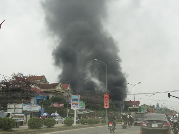 Quảng Ngãi: Cháy trụ sở bưu điện xã, thiệt hại hàng trăm triệu đồng ảnh 1