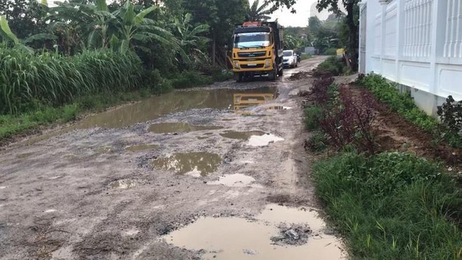 Phú Thọ: Tuyến đường huyết mạch bị các xe chở khoáng sản băm nát ảnh 1