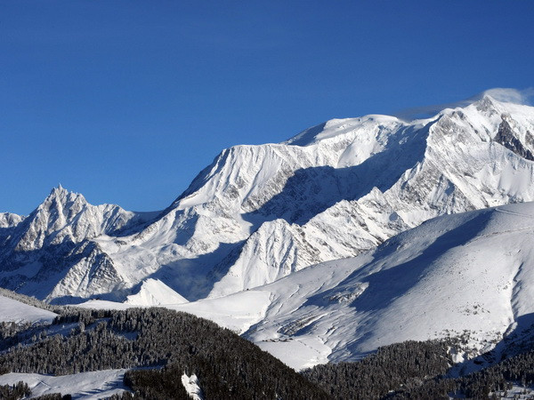 Một du khách Hàn Quốc mất tích trên Núi Trắng Mont Blanc ảnh 1