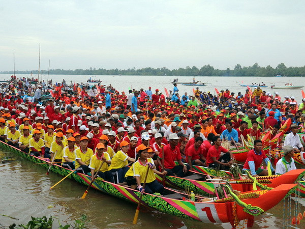 Sôi động Ngày hội văn hóa-thể thao và du lịch đồng bào Khmer ảnh 1