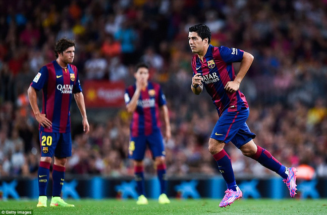 [Photo] Luis Suarez ra mắt trong ngày Barcelona đại thắng ảnh 3
