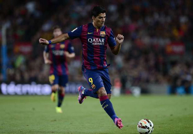 Chelsea khởi đầu như mơ ở Premier League, Barca ra mắt Suarez ảnh 2