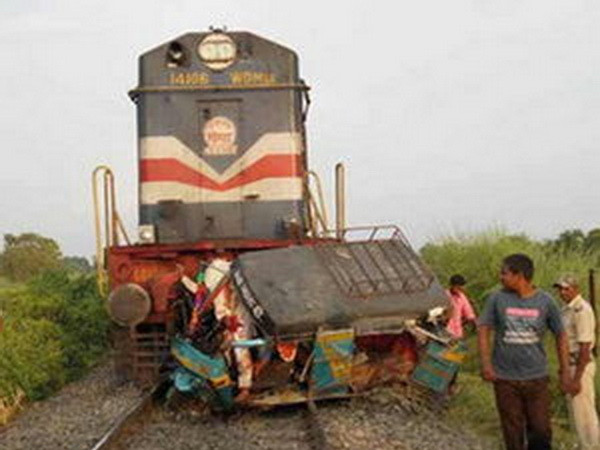 Tai nạn tàu hỏa nghiêm trọng tại Ấn Độ, 18 người thiệt mạng ảnh 1
