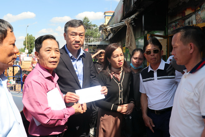 hoa hoan tai Sec- dai su.jpg