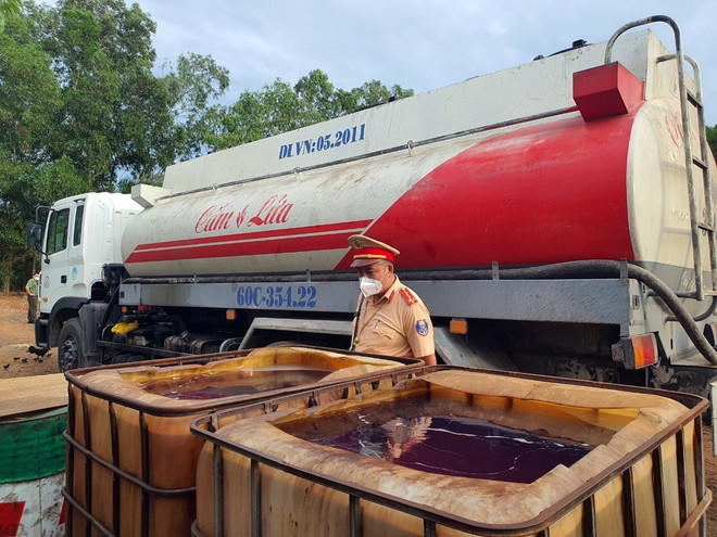 Bà Rịa-Vũng Tàu: Bắt quả tang cơ sở sản xuất dầu DO giả quy mô lớn ảnh 1