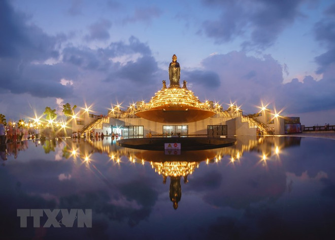 Tây Ninh: Tượng Phật Bà bằng đồng với những kỷ lục vô tiền khoáng hậu ảnh 1