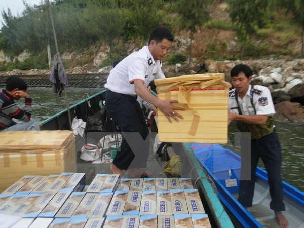 Tây Ninh điều tra vụ xe tải chở 95.000 bao thuốc lá nhập lậu ảnh 1