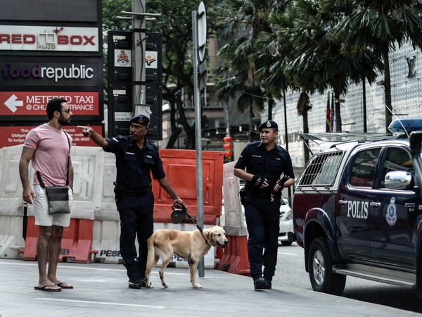 Malaysia bắt giữ 7 nghi can liên quan tới các tay súng IS ảnh 1