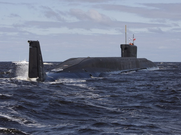 Tàu ngầm Anh ngăn chặn một tàu ngầm Nga trên Biển Bắc ảnh 1