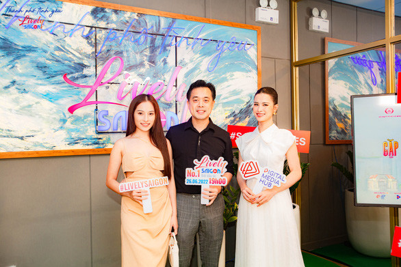 "Thành phố tình yêu - Lively Saigon" có sự đồng hành của nhiều văn nghệ sỹ. (Nguồn: tuoitre.vn) Đặc sắc đêm nhạc nghệ thuật “Thành phố lung linh những sắc màu” ảnh 1