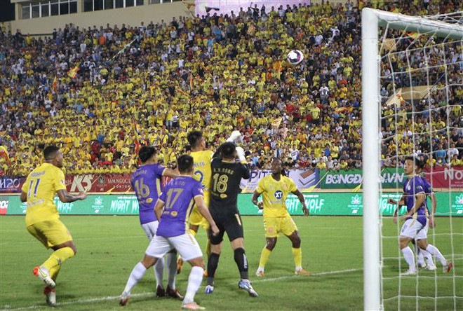 V.League 2022: Câu lạc bộ Hà Nội chia điểm với Câu lạc bộ Nam Định ảnh 1