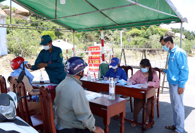 Ninh Thuận phát huy hiệu quả bước đầu, nỗ lực đẩy lùi dịch COVID-19 ảnh 1