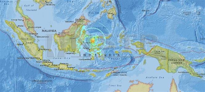 Indonesia tạm đóng cửa sân bay Palu sau động đất và sóng thần ảnh 1