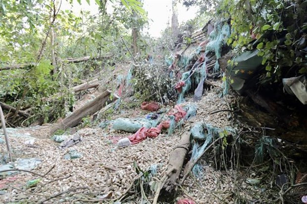 Xe tải lao xuống vực ở Gia Lai đã chở quá số người quy định ảnh 1