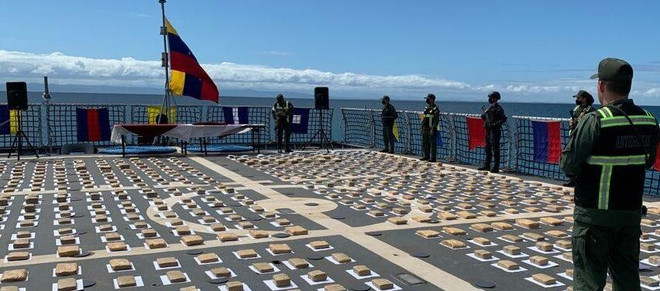 Quân đội Venezuela thu giữ gần 1 tấn cần sa trên biển Caribe ảnh 1