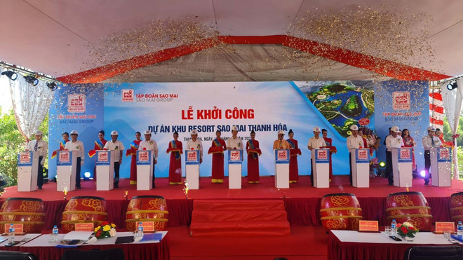 Lễ khởi công dự án Khu Resort Sao Mai Thanh Hóa. (Ảnh: Trịnh Duy Hưng/TTXVN) Thanh Hóa khởi công xây dựng resort 5 sao vốn 1.400 tỷ đồng ảnh 2