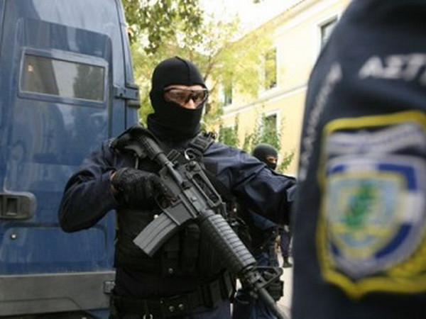 Hy Lạp bắt giữ hai phần tử thánh chiến có hộ chiếu Thụy Điển ảnh 1