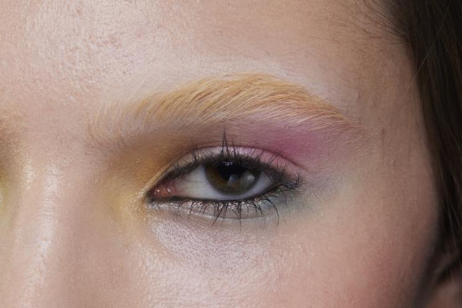 Ba từ khóa trang điểm siêu “hot” sau Tuần lễ thời trang London 2023 ảnh 3