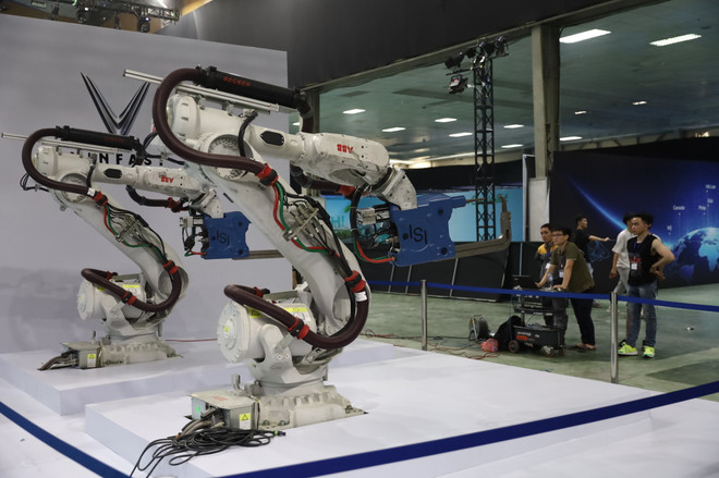 Khai mạc chuỗi triển lãm về xe điện lớn nhất Việt Nam ảnh 1