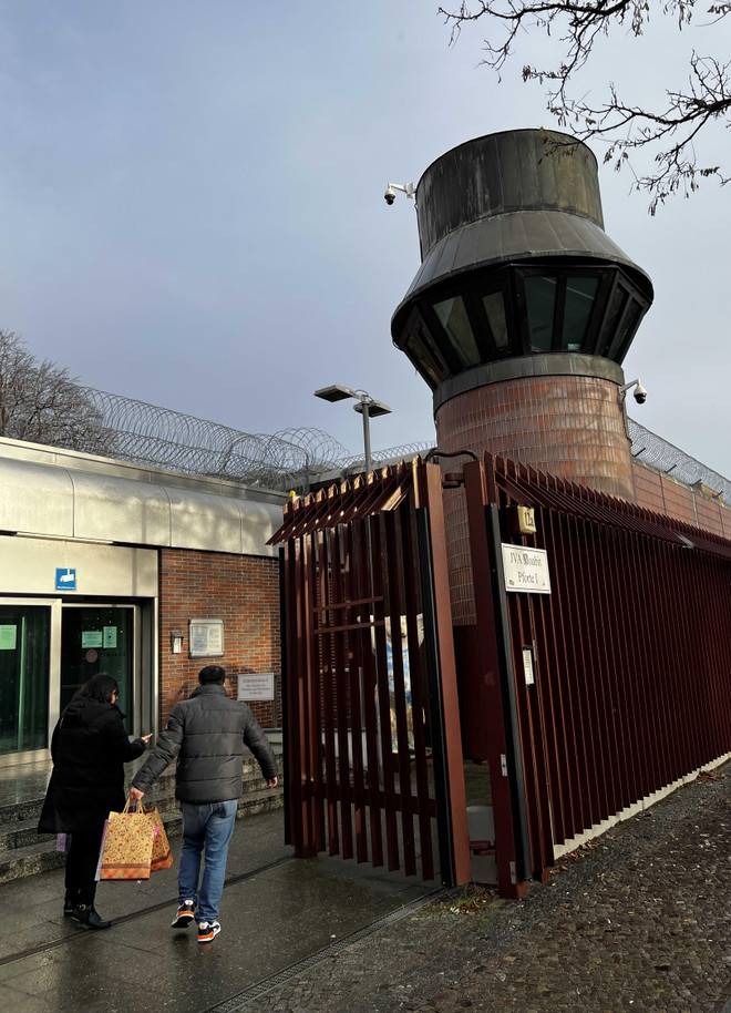 Thăm lãnh sự công dân bị giam, bị tù ở Đức nhân dịp Tết Nguyên Đán ảnh 2