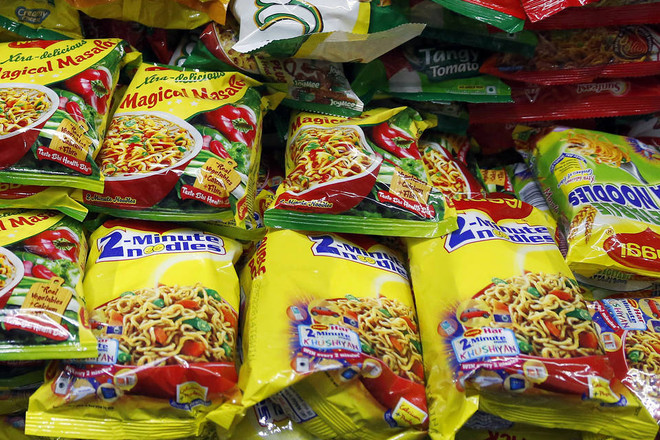 Ấn Độ cấm sản xuất và kinh doanh mỳ ăn liền Maggi của Nestle ảnh 1