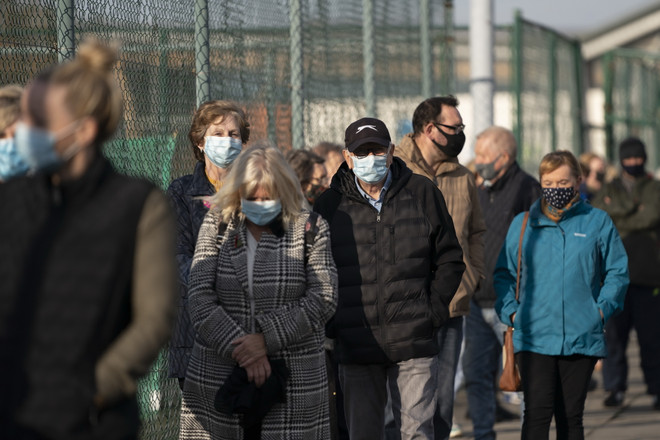 EU đạt thỏa thuận mua vắcxin tiềm năng của Pfizer và BioNTech ảnh 1