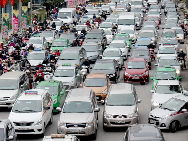 Tăng cường quản lý xe hợp đồng dưới 9 chỗ tại Hà Nội và TP.HCM ảnh 1