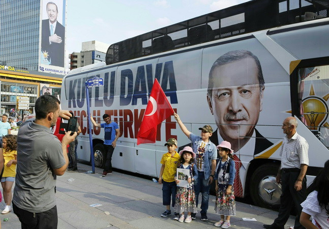 Cử tri Thổ Nhĩ Kỳ đi bỏ phiếu bầu quốc hội và tổng thống nhiệm kỳ mới ảnh 1