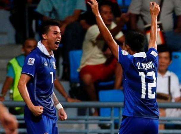 Thắng đậm Philippines, Thái Lan chờ Việt Nam ở chung kết ảnh 1