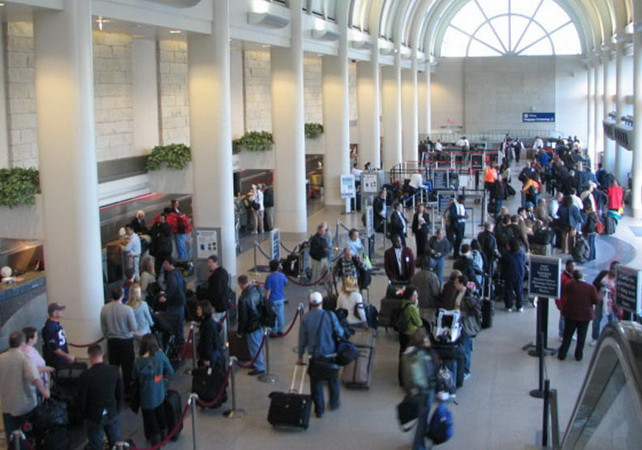 Mỹ đề nghị siết chặt an ninh sân bay sau vụ máy bay Nga rơi ảnh 1