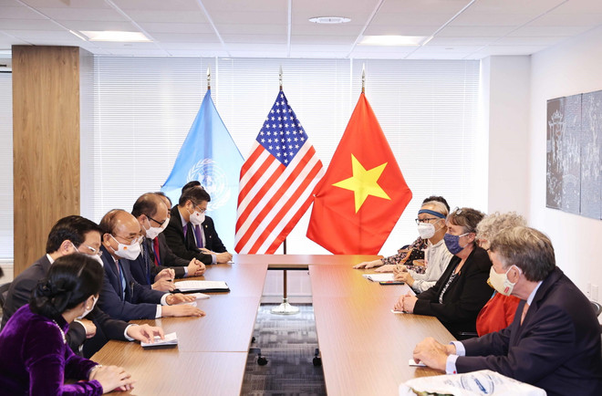 Chủ tịch nước Nguyễn Xuân Phúc tiếp đại diện bạn bè Hoa Kỳ nhân kỷ niệm 60 năm thảm họa da cam ở Việt Nam. (Ảnh: Thống Nhất/TTXVN) Chủ tịch nước Nguyễn Xuân Phúc tiếp đại diện bạn bè Hoa Kỳ ảnh 1