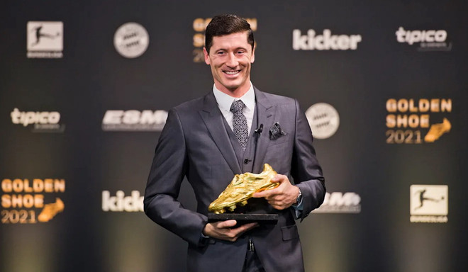 Lewandowski giành Chiếc giày vàng châu Âu. (Nguồn: FcBayern) Robert Lewandowski giành danh hiệu Chiếc giày vàng châu Âu 2021 ảnh 1