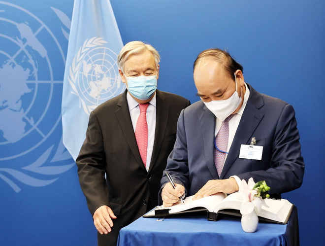 [Photo] Chủ tịch nước Nguyễn Xuân Phúc gặp Tổng thư ký Liên hợp quốc ảnh 3