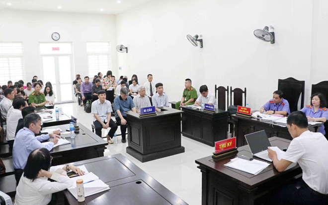 Xét xử nguyên Chủ tịch Hội đồng thành viên Vinashin Nguyễn Ngọc Sự ảnh 2