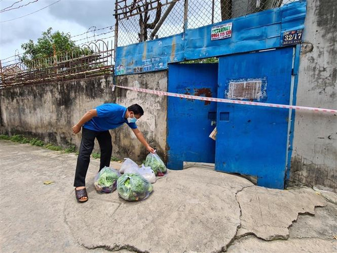 Bình Dương hỗ trợ đóng thay tiền thuê trọ cho người lao động khó khăn ảnh 1