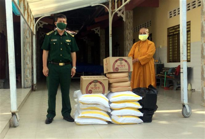 Chung tay hỗ trợ các địa phương phòng, chống dịch COVID-19 ảnh 3