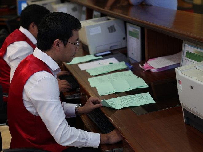 Ngân hàng thương mại đua nhau tìm ‘trú ẩn’ trong trái phiếu Chính phủ ảnh 1