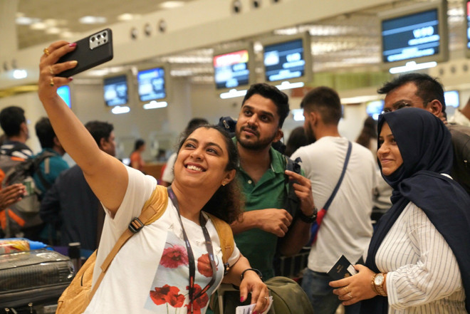 Việc tháo gỡ thủ tục visa là một trong những chìa khóa quan trọng để du lịch Việt Nam cất cánh. (Ảnh: PV/Vietnam+) ĐBQH: Tháo gỡ thủ tục visa là chìa khóa để du lịch Việt cất cánh ảnh 1
