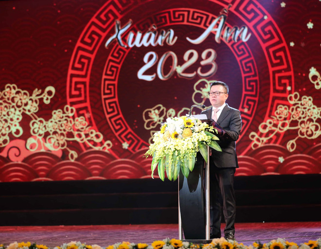 'Xuân ấm' mang Tết sẻ chia, yêu thương đến với người nghèo ảnh 2