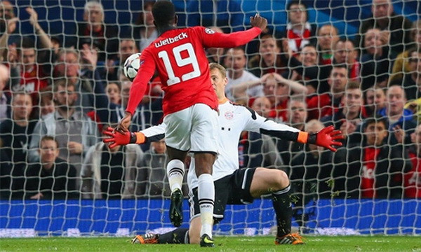 Video pha bỏ lỡ khó tin của Welbeck khiến M.U tiếc nuối ảnh 1