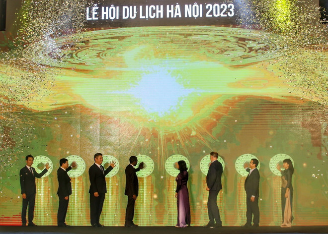 Lễ hội Du lịch Hà Nội tưng bừng tại không gian đi bộ hồ Hoàn Kiếm ảnh 1
