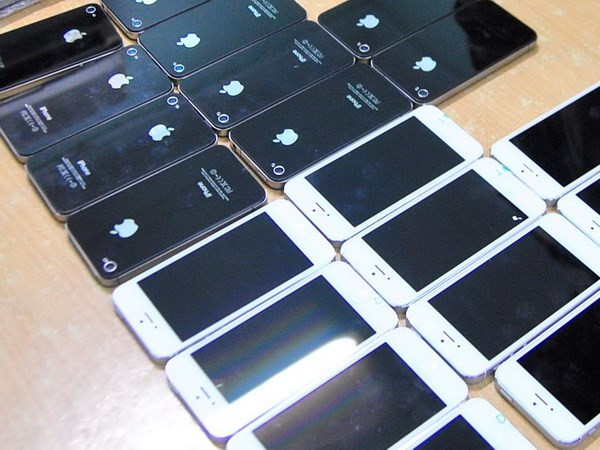 Hải Phòng: Thu giữ lượng lớn điện thoại di động không rõ nguồn gốc ảnh 1