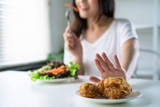 Hay thay đổi chế độ ăn để bảo vệ sức khỏe của bạn. (Ảnh: iStock) che-do-an-lanh-manh-2935.jpg