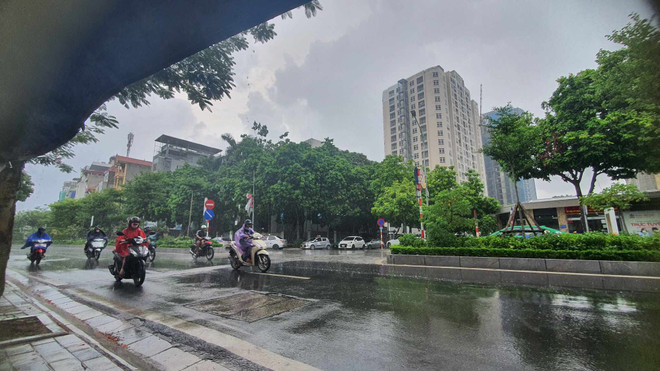 Từ chiều 20/8, mưa ở khu vực Bắc Bộ có xu hướng giảm dần ảnh 1