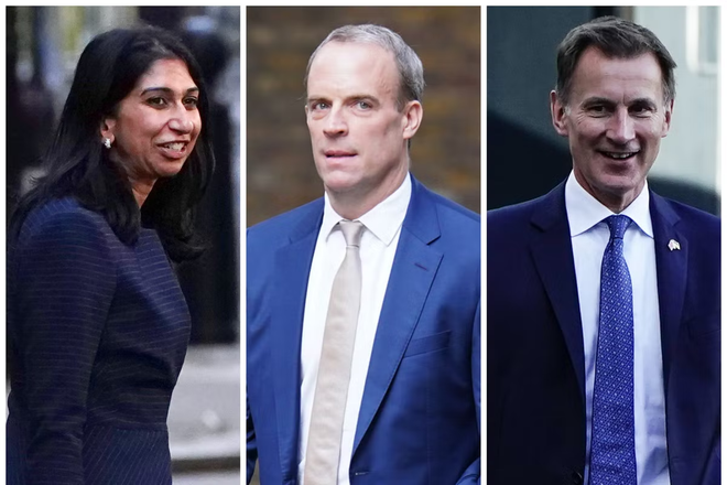 Từ trái qua: Bà Suella Braverman, ông Dominic Raab và ông Jeremy Hunt. (Nguồn: PA) Tân thủ tướng Anh kiện toàn nội các ngay sau khi nhậm chức ảnh 1