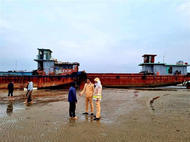 Quảng Ninh: Một người lái sà lan bị sóng đánh rơi xuống biển tử vong ảnh 1