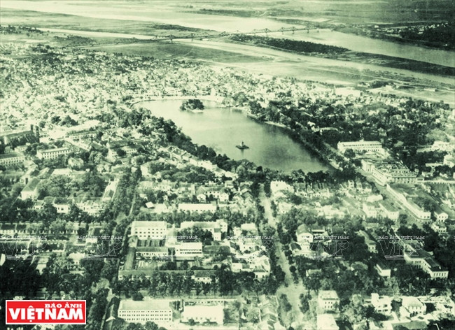 Vẻ đẹp diễm lệ và quyến rũ của Thủ đô Hà Nội theo năm tháng ảnh 2