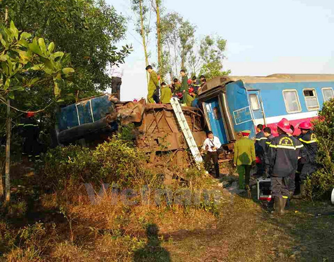 Khắc phục vụ tai nạn đường sắt nghiêm trọng tại Lăng Cô-Cầu Hai ảnh 1